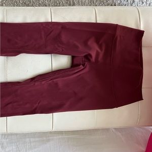 Lululemon Wunder under cranberry luxtreme size 4